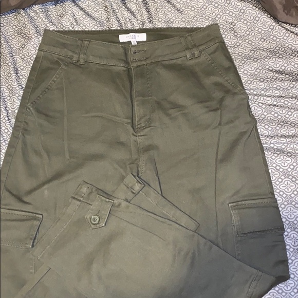 Dynamite Cindy Cargo Pants olive green - Picture 3 of 6
